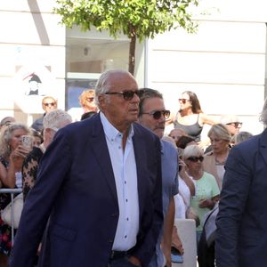 Gérard Louvin lors des obsèques de Philippe Bouvard en l'église Notre-Dame de Bon Voyage à Cannes, le 31 août 2026.
© Chavaroche-Guignebourg / Bestimage