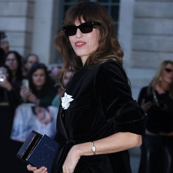 Lou Doillon arrive au défilé Tom Ford Collection Femme Prêt-à-Porter Printemps/Eté 2026 lors de la Fashion Week de Paris (PFW) a Paris, France, le 1 Octobre 2025.

© Denis Guignebourg/Bestimage
