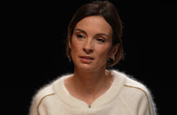 Isabelle Ithurburu évoque son parcours scolaire dans le podcast "Face à la toile" sur Youtube.