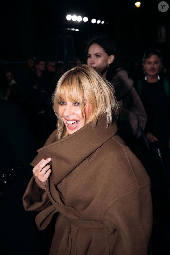 Londres, Royaume-Uni Les célébrités et les invités de l'industrie ont été aperçus arrivant avec style à la prestigieuse cérémonie des Fashion Awards à Londres. Backgrid UK/ Bestimage