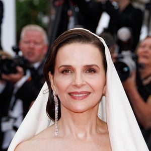 Le jury : Juliette Binoche - Montée des marches du film « Partir un jour » pour la cérémonie d’ouverture du 78ème Festival International du Film de Cannes, au Palais des Festivals à Cannes. Le 13 mai 2025
© Jacovides-Moreau / Bestimage