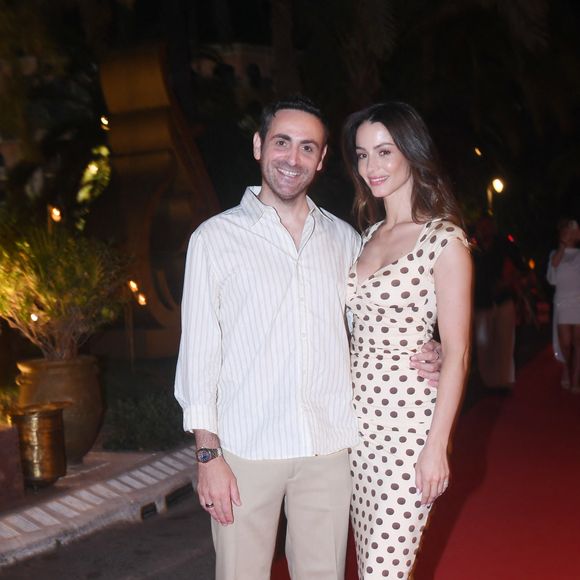 La journaliste explique que Pio s’affirme davantage depuis son entrée à l’école.

Camille Combal et sa femme Marie lors de la 1re édition du Marrakech Comedy Festival, le 6 juin 2026

© Rachid Bellak / Bestimage