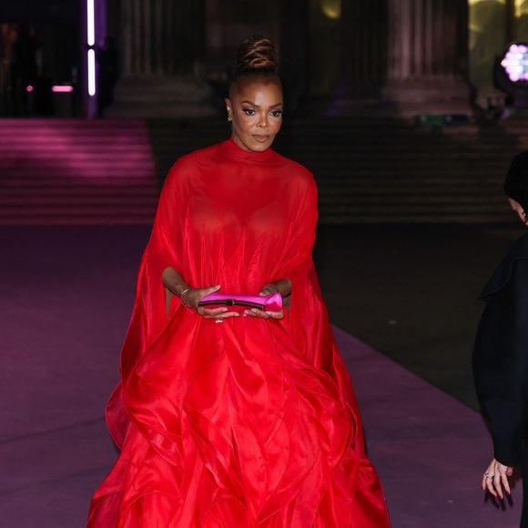 Janet Jackson sur le tapis rose du photocall du bal du British Museum 2025 à Londres, Royaume Uni, le 18 octobre 2025. © GoffPhotos/Bestimage