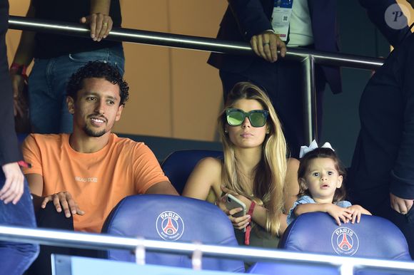 “C'est une douleur inexplicable. Je traverse une période de deuil”, ajoute Carol Cabrino

Marquinhos, sa femme Carol Cabrino et leur fille Maria Eduarda Cabrino Corrêa dans les tribunes lors du match de championnat de Ligue 1 Conforama opposant le Paris Saint-Germain au Racing Club de Strasbourg Alsace au Parc des princes à Paris, France, le 14 septembre 2019. Le PSG a gagné 1-0. © Jean-Baptiste Autissier/Panoramic/Bestimage