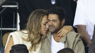 "Jamais nous n'oublierons" : Jamel Debbouze et Mélissa Theuriau, unis, saluent cette figure connue de tous partie à 76 ans