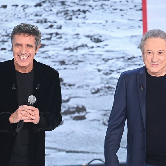 Exclusif - Julien Clerc et Michel Drucker - Enregistrement de l'émission Vivement dimanche au studio rive gauche presentée par M. Drucker avec une diffusion sur France 3 le 23 novembre. © Guillaume Gaffiot/Bestimage