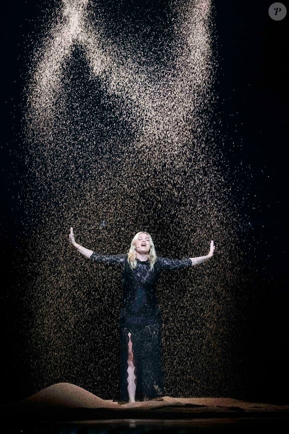 Louane est arrivée en septième position.

Louane se produit pendant les répétitions générales avant la première demi-finale en direct du 69e Concours Eurovision de la chanson qui s'est tenue à la Halle Saint-Jacques de Bâle le 13 mai 2025, à Bâle, en Suisse. © Baden Roth/ZUMA Press Wire