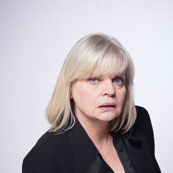 Elle est revenue sur un sujet très douloureux : la perte de ses deux parents. 

Exclusif - Isabelle Nanty - Studio - Enregistrement de l'émission "La Fine Equipe : Le retour!" à Paris, diffusée le 14 janvier sur France 2. Le 3 novembre 2022
© Cyril Moreau-Tiziano Da Silva / Bestimage