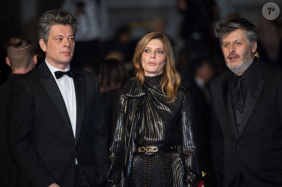 Chiara Mastroianni, Christophe Honore et Benjamin Biolay arrivant sur le tapis rouge de la projection de 'Diego Maradona' qui s'est tenue au Palais Des Festivals à Cannes, France, le 19 mai 2019 dans le cadre du 72e Festival de Cannes. Photo Nicolas Genin/ABACAPRESS.COM