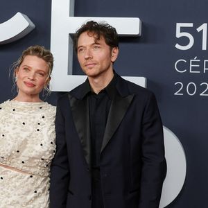 Un rôle intense qui résonne quelque peu avec son parcours, marqué par un amour solide avec Raphaël certes mais une difficulté à s'émanciper de son succès.

Mélanie Thierry et Raphael Haroche au photocall de la 51ème cérémonie des César à l'Olympia à Paris, France, le 26 février 2025 © Borde-Jacovides/Bestimage