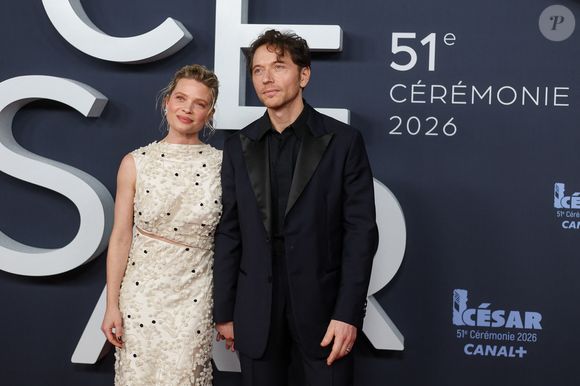 Un rôle intense qui résonne quelque peu avec son parcours, marqué par un amour solide avec Raphaël certes mais une difficulté à s'émanciper de son succès.

Mélanie Thierry et Raphael Haroche au photocall de la 51ème cérémonie des César à l'Olympia à Paris, France, le 26 février 2025 © Borde-Jacovides/Bestimage