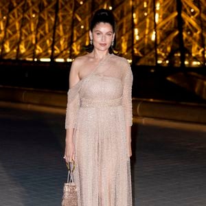 Laetitia Casta - Photo Call du « Le Grand Diner du Louvre « lors de la Fashion Week  à Paris le 5 mars 2025. © Olivier Borde /Bestimage