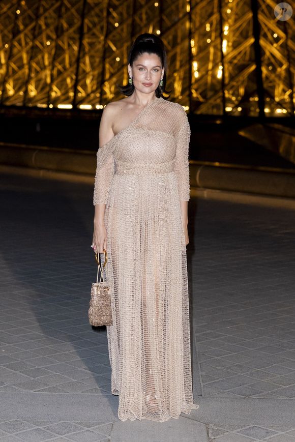 Laetitia Casta - Photo Call du « Le Grand Diner du Louvre « lors de la Fashion Week  à Paris le 5 mars 2025. © Olivier Borde /Bestimage