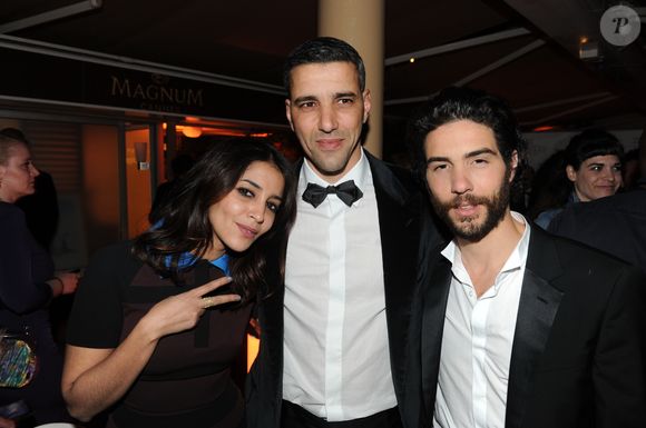 Exclusif - Leila Bekhti pose avec son mari Tahar Rahim accompagné de son frere Ahmed -Soiree Magnum pour le film "Le passe" lors du 66eme festival de Cannes le 17 mai 2013. ©RACHID BELLAK / BESTIMAGE