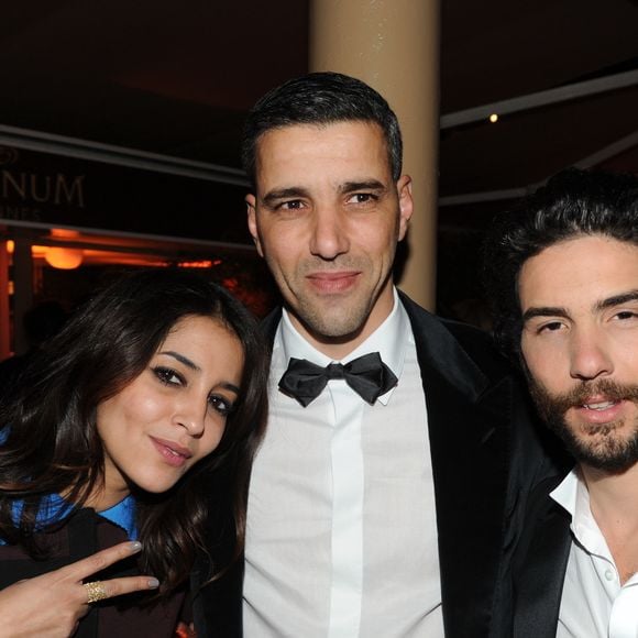Exclusif - Leila Bekhti pose avec son mari Tahar Rahim accompagné de son frere Ahmed -Soiree Magnum pour le film "Le passe" lors du 66eme festival de Cannes le 17 mai 2013. ©RACHID BELLAK / BESTIMAGE