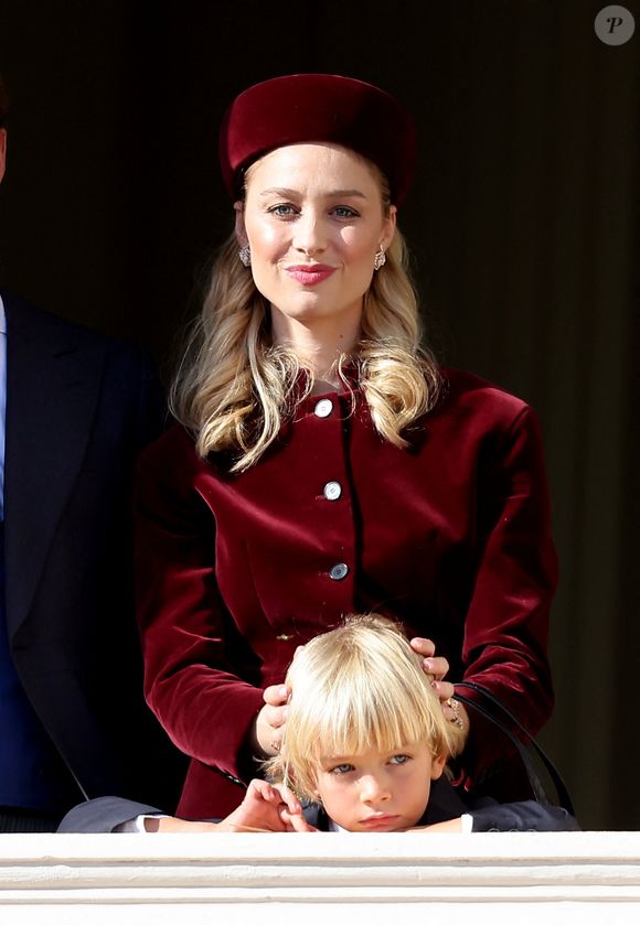 La famille princière de Monaco au balcon du palais, à l'occasion de la Fête Nationale de Monaco. Le 19 novembre 2023
© Dominique Jacovides-Bruno Bebert / Bestimage