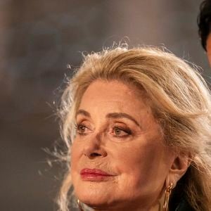 Catherine Deneuve à l'issue de la projection du film « Histoires Parallèles » lors de la 79e édition du Festival de Cannes, à Cannes, dans le sud de la France, le 14 mai 2026.Photo : Eliot Blondet/ABACAPRESS.COM
