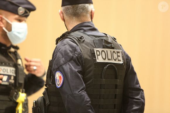 Six d'entre elles ont été mises en examen, dont le chef présumé du réseau

Illustration police - Procès dans l'affaire dite "Bygmalion", pour financement illégal de la campagne présidentielle de 2012 de N.Sarkozy, au palais de justice de Paris, France, le 17 mars 2021. 

© Panoramic / Bestimage