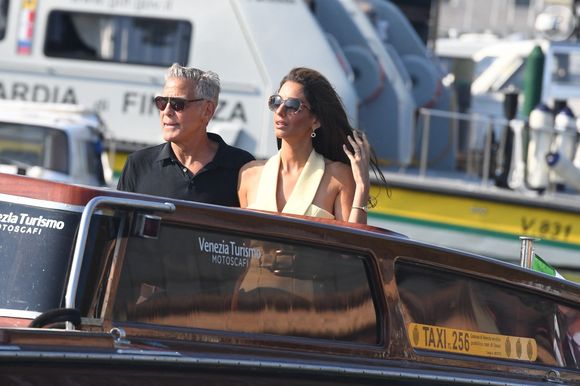 George Clooney et sa femme Amal Clooney arrivent à Venise avant le 82e Festival international du film de Venise - Italie, mardi 26 août 2025.
Backgrid UK/ Bestimage