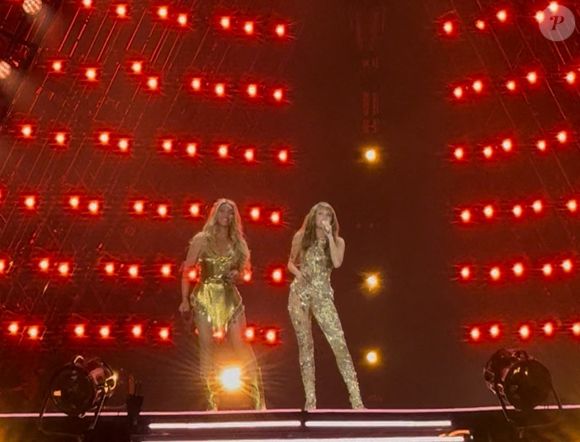 Paris, FRANCE Miley Cyrus monte sur scène et rejoint Beyoncé lors de son spectacle Cowboy Carter Tour à Paris. (Backgrid USA / Bestimage).