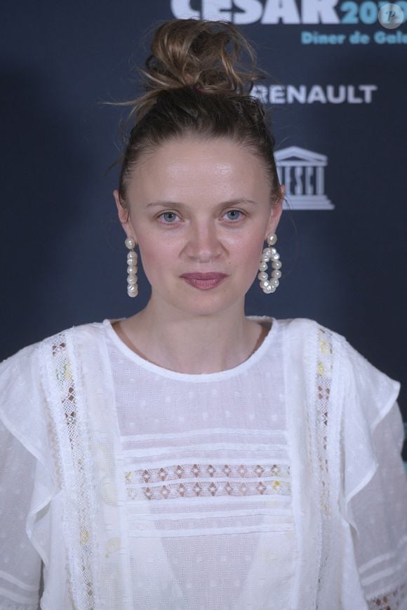 Sara Forestier - Photocall du 9ème dîner de gala des Nuits En Or 2019 à l'Unesco à Paris, le 17 juin 2019. © Giancarlo Gorassini/Bestimage