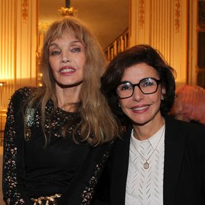 Arielle Dombasle et Rachida Dati, ministre de la Culture - Arielle Dombasle est élevée au rang d'Officière de l'ordre des Arts et Lettres au Ministère de la Culture à Paris le 08 Décembre 2025.

© Philippe Baldini / Bestimage