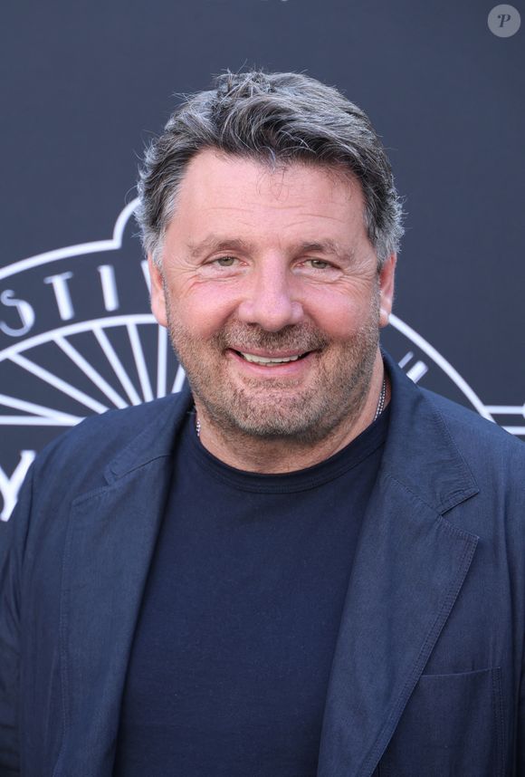 Philippe Lellouche s'est pour rappel déjà confié par le passé sur son rôle de père et son attachement à ses quatre enfants.

Exclusif - Philippe Lellouche - Soirée d'ouverture de la 3ème édition du Festival du Cinema Français et de la gastronomie d'Aix-les-Bains le 4 juin 2024. © Denis Guignebourg/BestImage