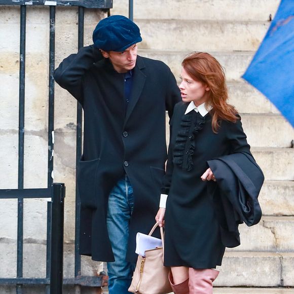 Le chanteur Raphaël (Raphaël Haroche) et sa compagne Mélanie Thierry - Obsèques du photographe allemand Peter Lindbergh en l’église Saint-Sulpice à Paris le 24 septembre 2019.