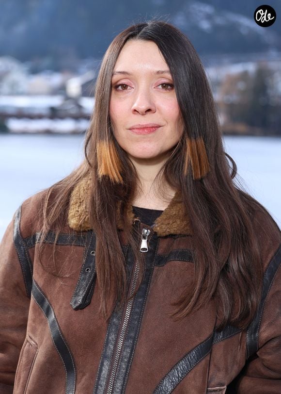 Ses trois enfants, Ginger, Simone et Raoul, ont annoncé ensemble la disparition de leur mère.

Exclusif - Rendez-vous avec Simone Ringer, fille de Catherine Ringer, au bord du lac lors de la 33ème édition du festival international du film fantastique de Gérardmer le 31 janvier 2026. 

© Denis Guignebourg/Bestimage