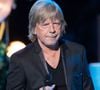 Par solidarité et pour protéger l'intimité de Renaud, les locaux s'amusent même à perdre les curieux avec des fausses indications sur la localisation de la demeure. 

Tournage de l'émission "Merci Renaud" dans les studios de la Plaine Saint-Denis le 15 novembre 2016, qui sera diffusée le samedi 17 décembre 2016 en prime time sur France 2. 

© Cyril Moreau / Bestimage