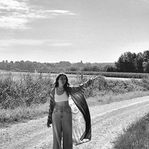 Et que le duo poursuit son combat contre la maladie en Alsace.

Delphine Wespiser partage des photos de son "été particulier" sur Instagram.