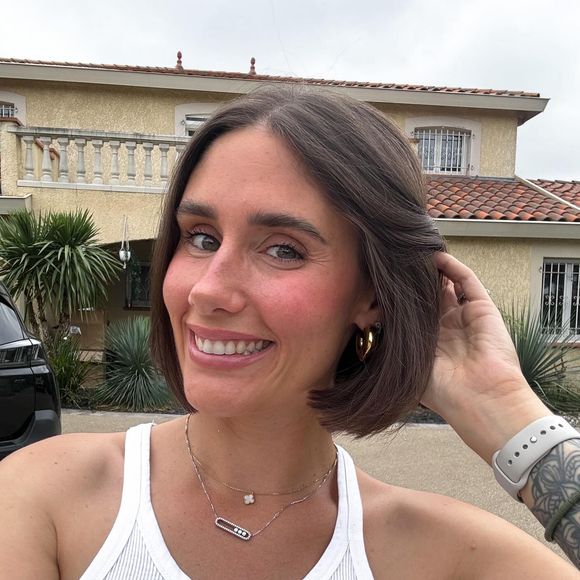 Jesta Hillmann a évoqué son impressionnante transformation physique sur Instagram.

Jesta Hillmann opte pour une coupe au carré. Instagram