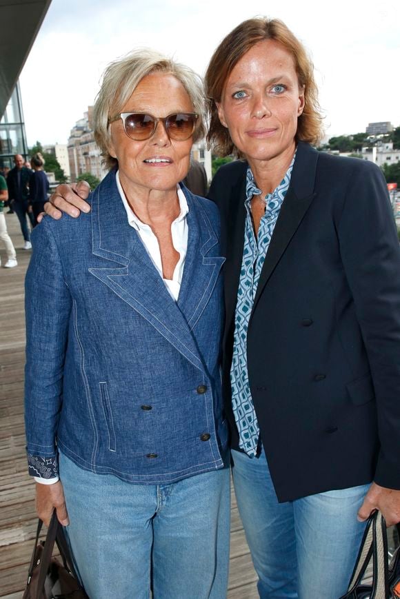 A savoir un restaurant baptisé La Cantine de Jo, à Nice

Exclusif - Muriel Robin et Anne Le Nen - Soirée des comédiens de séries de France Télévision lors des Internationaux de France de Tennis de Roland Garros 2024 - Jour 10 à Paris. Le 4 Juin 2024. 
© Bertrand Rindoff Petroff / Bestimage