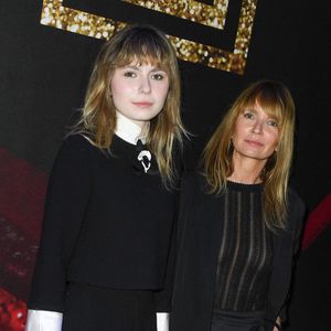 Mitty Hazanavicius et Axelle Laffont assistent au défilé Shiatzy Chen Womenswear Fall/Winter 2025-2026 dans le cadre de la semaine de la mode à Paris, France, le 10 mars 2025. Photo Aurore Marechal/Abaca