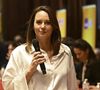 Pour sublimer cette tenue, l'épouse de Kad Merad a simplement opté pour de jolis escarpins crème.

Exclusif - Julia Vignali (présentatrice) - Les acheteurs de l'émission télévisée "Affaire conclue" se mobilisent une fois de plus pour aider les enfants vivant sous le seuil de pauvreté lors de la vente aux enchères "Affaire for Life" organisée au profit de "Viva for Life" à l'hôtel de ville Bruxelles en Belgique le 29 novembre 2025. © Didier Lebrun / Photonews /Bestimage