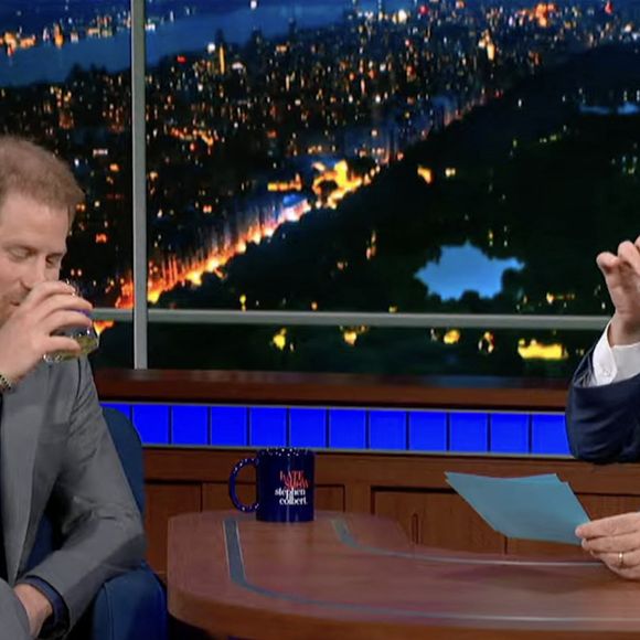 Le prince Harry donne une interview sur le plateau de Stephen Colbert à propos de la vie après la mort. Photo par JLPPA / Bestimage