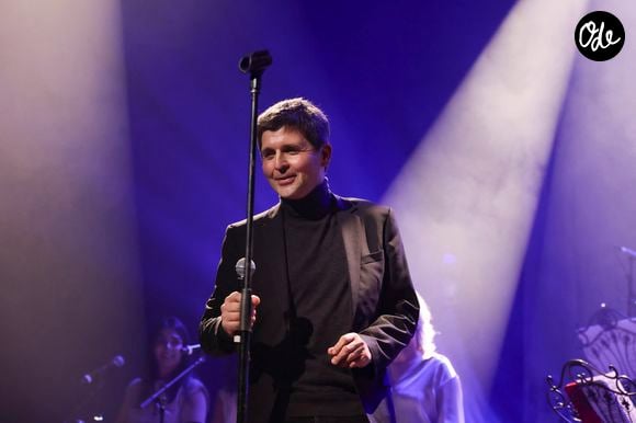 Thomas Sotto  - Concert d’Enrico Macias pour sa tournée La Fête Continue ! dans la salle de spectacle Le Dôme de Paris - Palais des Sports à Paris, France, le 15 mars 2025. © Jack Tribeca/Bestimage