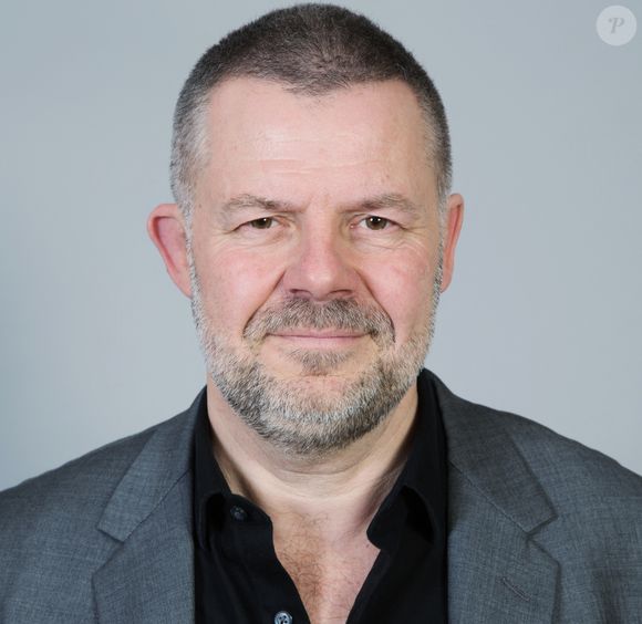 Exclusive - Eric Naulleau posant lors d'une séance photo dans le cadre des Prix Romy Schneider et Patrick Dewaere 2018 Awards qui se sont tenus à l'hôtel Lancaster à Paris, France, le 26 mars 2018. Photo by Jerome Domine/ABACAPRESS.COM