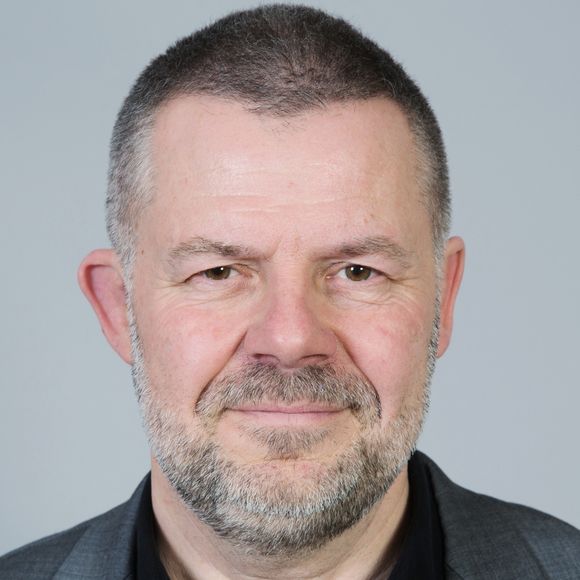 Exclusive - Eric Naulleau posant lors d'une séance photo dans le cadre des Prix Romy Schneider et Patrick Dewaere 2018 Awards qui se sont tenus à l'hôtel Lancaster à Paris, France, le 26 mars 2018. Photo by Jerome Domine/ABACAPRESS.COM