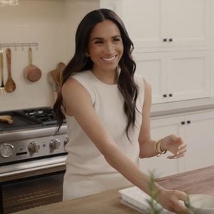 Surprise ! Meghan Markle a fait son grand retour sur Instagram plusieurs années après avoir dû supprimer son compte personnel en raison de son mariage avec le prince Harry. 

Capture d'écran de la bande annonce du nouveau projet de Meghan Markle pour Netflix