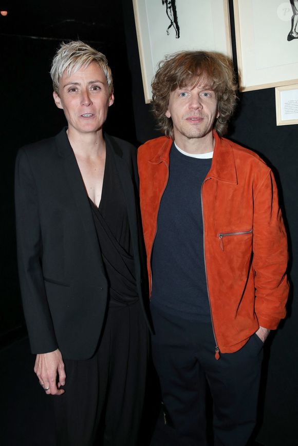 Exclusif - Marie Bô (Co-autrice de la pièce) et Alex Lutz - Générale de la Pièce "On va tous être d'accord… ou pas " au théâtre Lepic à Paris le 6 Mai 2025. © Bertrand Rindoff/Bestimage
