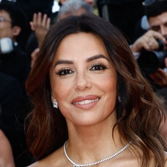 L'actrice s'est rendue à la Rôtisserie Segar, dans le Ve arrondissement.

Eva Longoria - Montée des marches pour la cérémonie de clôture du 79ème Festival International du Film de Cannes, le 23 mai 2026.  © Jacovides / Moreau / Bestimage