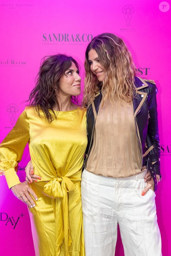 Très amies, Isabelle Funaro et Sandra Sisley, sont apparues rayonnantes.
Exclusif - Sandra Sisley, Isabelle Funaro à la soirée "bal patché" à la suite Sandra & Co lors du Festival International des Séries de Cannes, Canneseries Saison 8, à l’hôtel JW Marriott Cannes le 26 avril 2025. © Aurelio Stella / William Sanches Tavares / Evenjoy / Bestimage