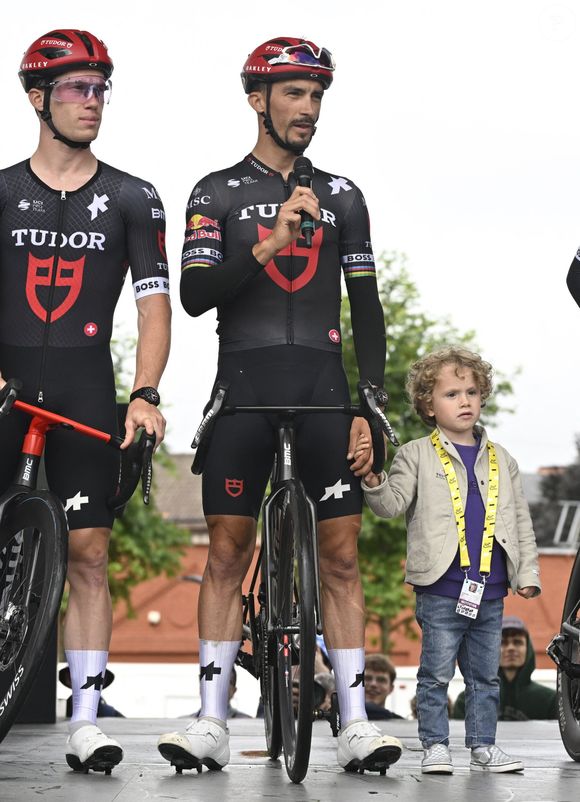 DUNKERQUE - FRANCE - le 7 Juillet 2025 : Alaphilippe Julian (FRA) de l'équipe Tudor Pro Cycling Team lors de la 3ème étape de la 112ème édition du Tour de France, une étape de course cycliste sur route UCI World Tour 2.UWT pour Hommes Elite de 178 km avec départ à Valenciennes et arrivée à Duinkerke le 7 juillet 2025 à Duinkerke, France, 07/07/2025 ( Motordriver Kenny Verfaillie - © Photo News / PsnewZ / Bestimage