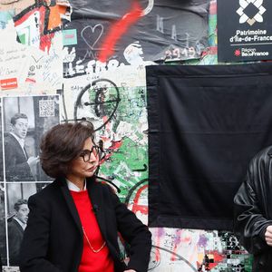 Ben Attal, Rachida Dati (ministre de la culture), Charlotte Gainsbourg lors de la cérémonie de dévoilement de la plaque "Maison des Illustres" de la Maison Gainsbourg à Paris, France, le 2 avril 2024. © Christophe Clovis/Bestimage
