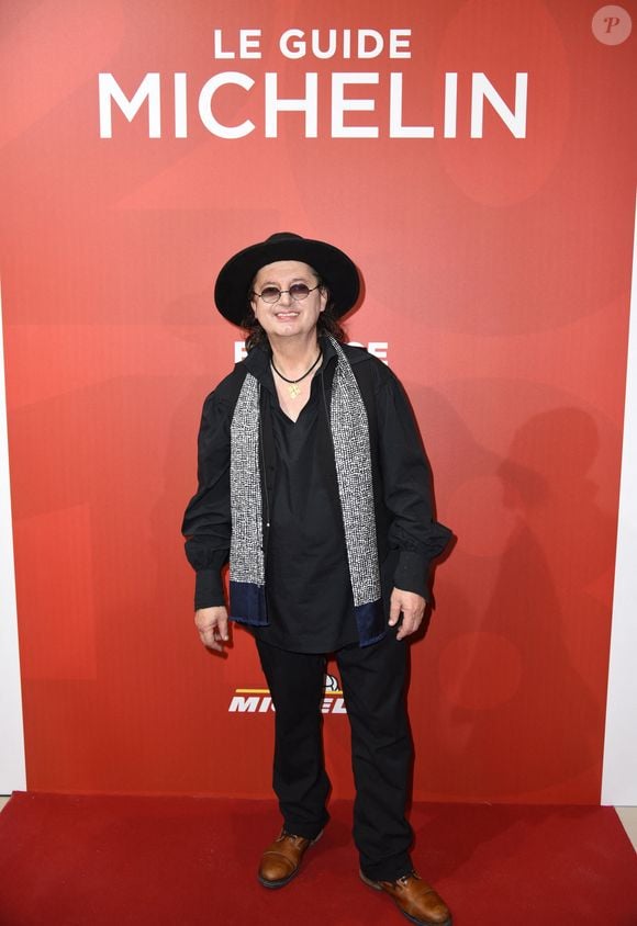 Le chef français Marc Veyrat, après avoir reçu le maximum de trois étoiles Michelin lors de la cérémonie de remise des prix du guide Michelin à La Salle Musicale de Boulogne-Billancourt près de Paris, le 5 février 2018. Photo par Alain Apaydin/ABACAPRESS.COM