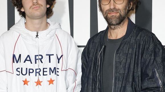 Elodie Bouchez, son fils Roxan dont le père est Thomas Bangalter des Daft Punk assure la relève, cette vidéo prouve tout de son talent