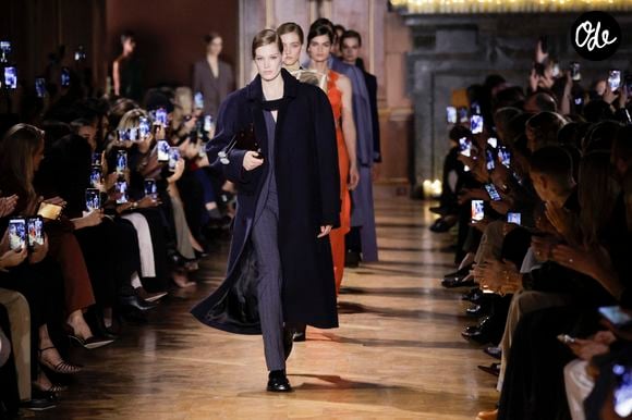 Défilé Victoria Beckham Collection Femme Prêt-à-Porter Automne/Hiver 2026-2027 lors de la Fashion Week de Paris (PFW à la Cité Internationale Universitaire de Paris, à Paris, France, le 6 mars 2026. © Bestimage