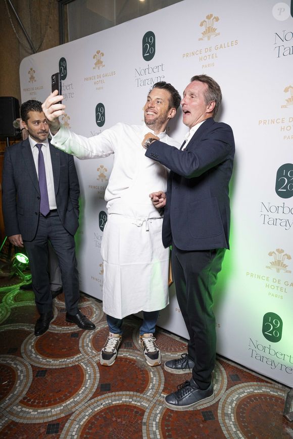 Exclusif - Norbert Tarayre et Stéphane Rotenberg lors de l'inauguration du Restaurant & Bar 19.20 by Norbert Tarayre à l'hôtel Prince de Galles à Paris le 10 octobre 2023. Photo par Pierre Perusseau / Coadic Guirec / Bestimage