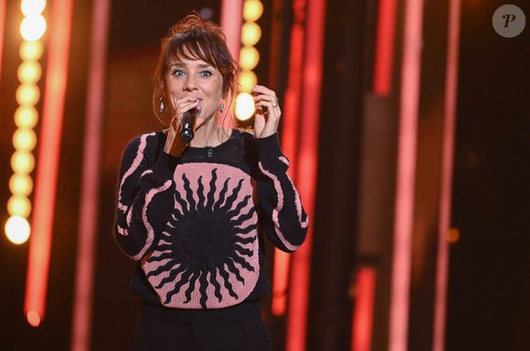 Zaz - 35 ème édition du Téléthon sur France 2 à Paris le 5 décembre 2021. Le compteur du Téléthon 2021 a atteint près de 74 millions d'euros de promesses de dons dimanche.
© MPP / Bestimage